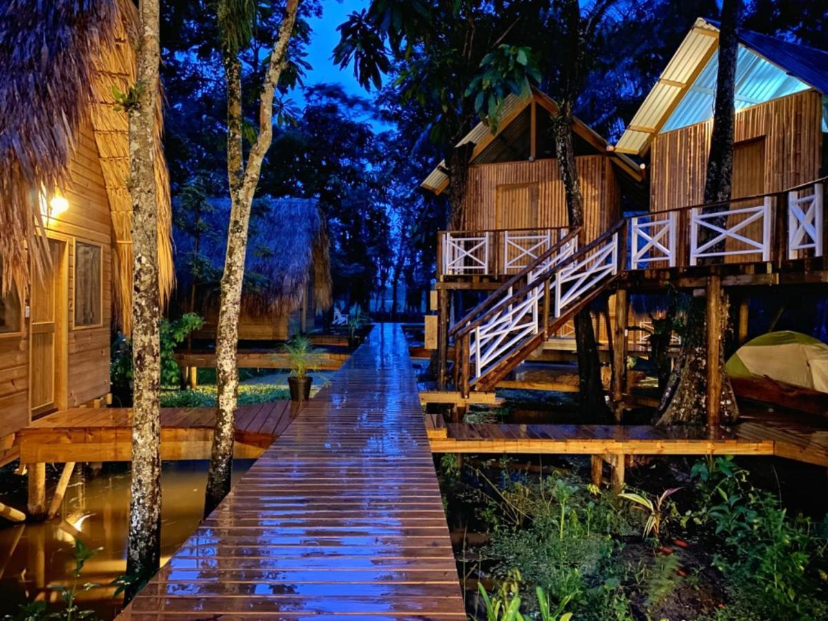 Boatique Hotel And Marina Rio Dulce Bagian luar foto