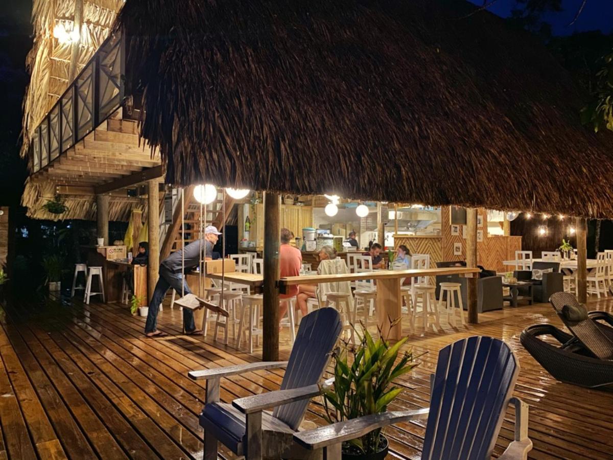 Boatique Hotel And Marina Rio Dulce Bagian luar foto
